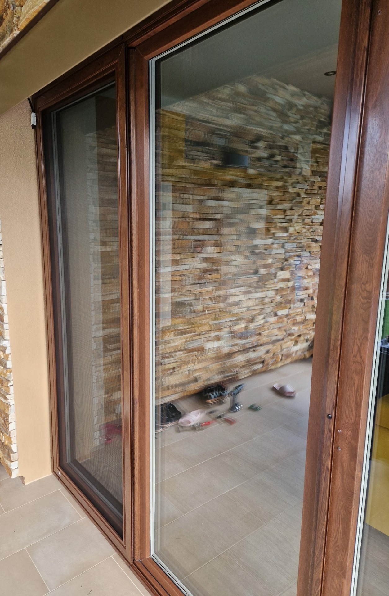 POSUVNÉ SÍTĚ DVEŘNÍ